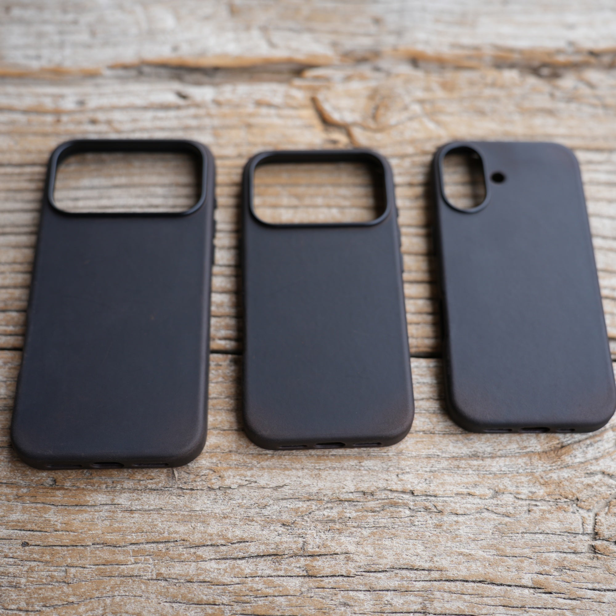 Handmade  Iphone 17 pro max Leather Wallet Case  Can DO