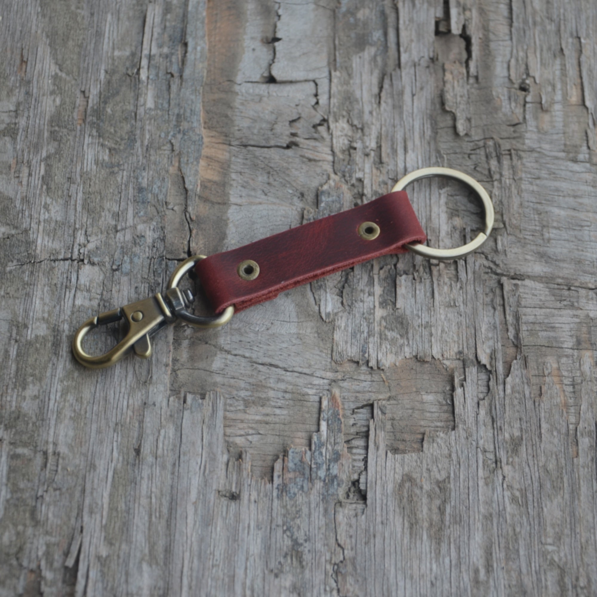 Leather key chain  leather keyring , leather key fob  key clip  Keychain Leather Men's Simple  ClipKeychain, car  Leather  for Gifts