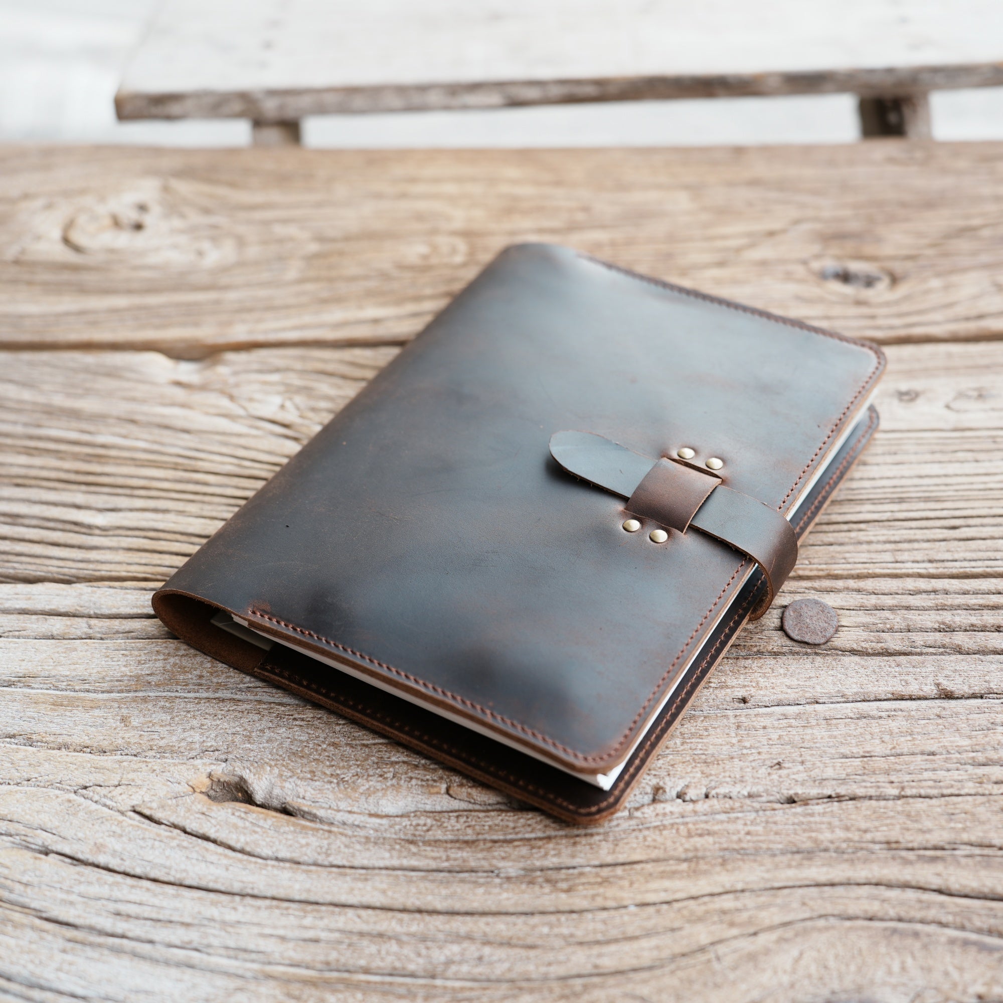 Leather Sketchbook Cover, Leather Artist Sketch Pad Cover for 5.5 x8.5 ,  Refillable leather sketchbook  Holder , Gift for Painter