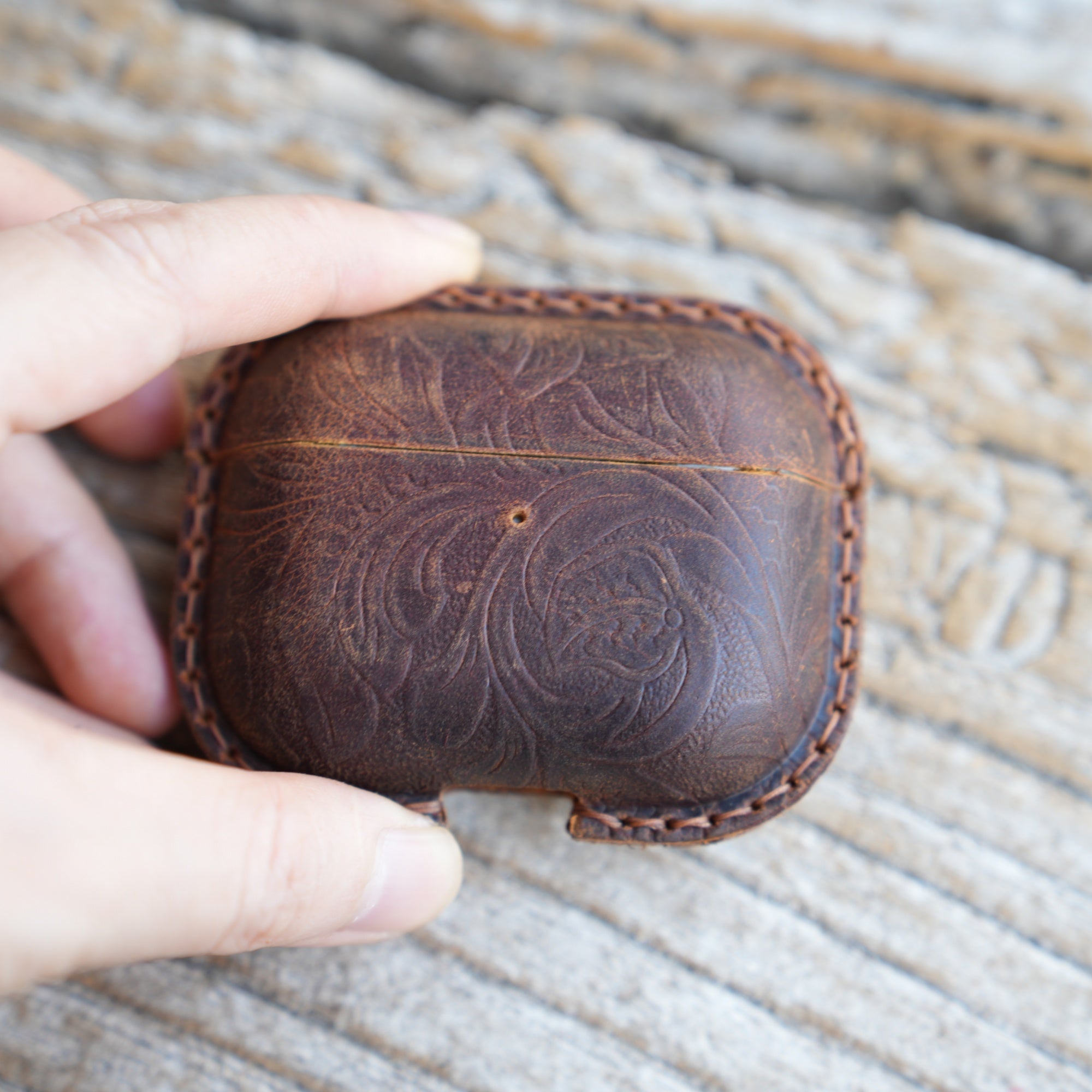 Genuine Vintage  Leather Distressed Leather for Apple Airpods Pro 3 3rd Gen (2025) Wireless Charging Earbud   Cover Case MagSafe Compatible