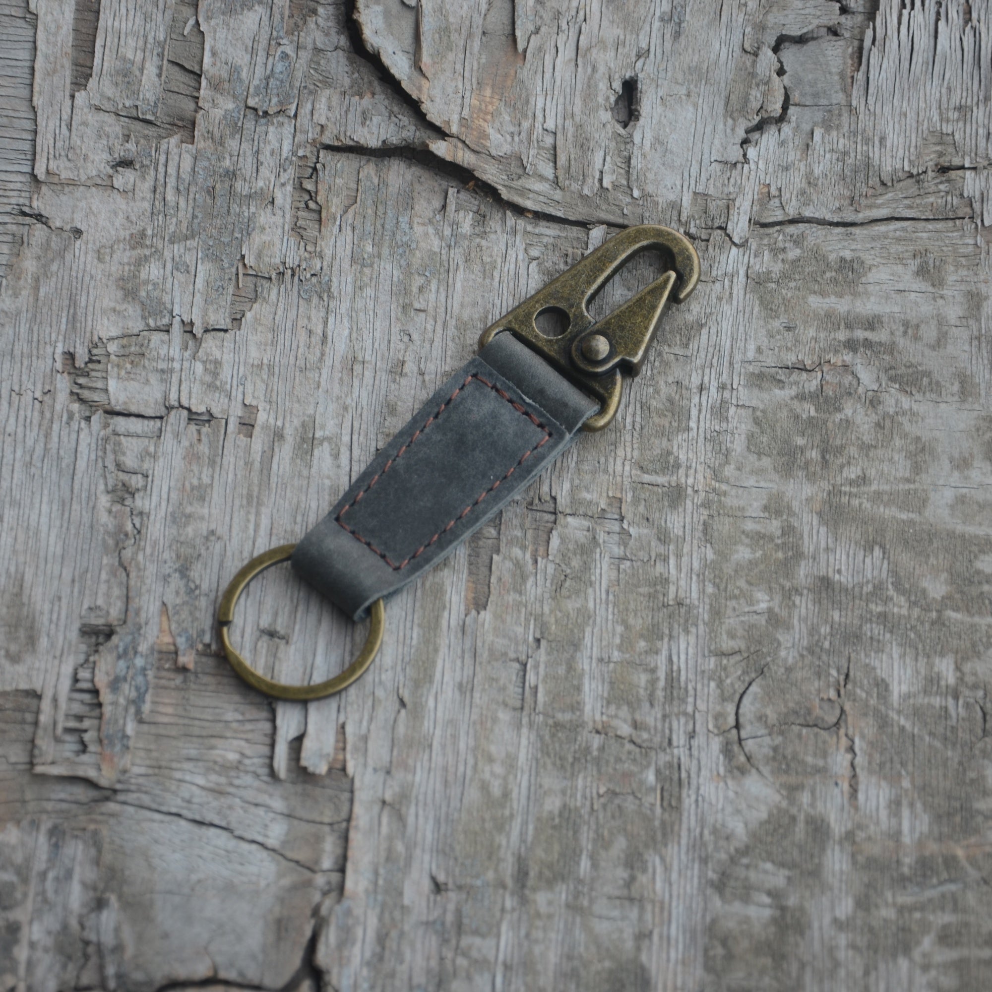 Key Ring Holder EDC Leather Key chain Belt Keychain , Heavy Duty Clip Key Chain Fob for Men,Tactical Keyring Holder for Belt