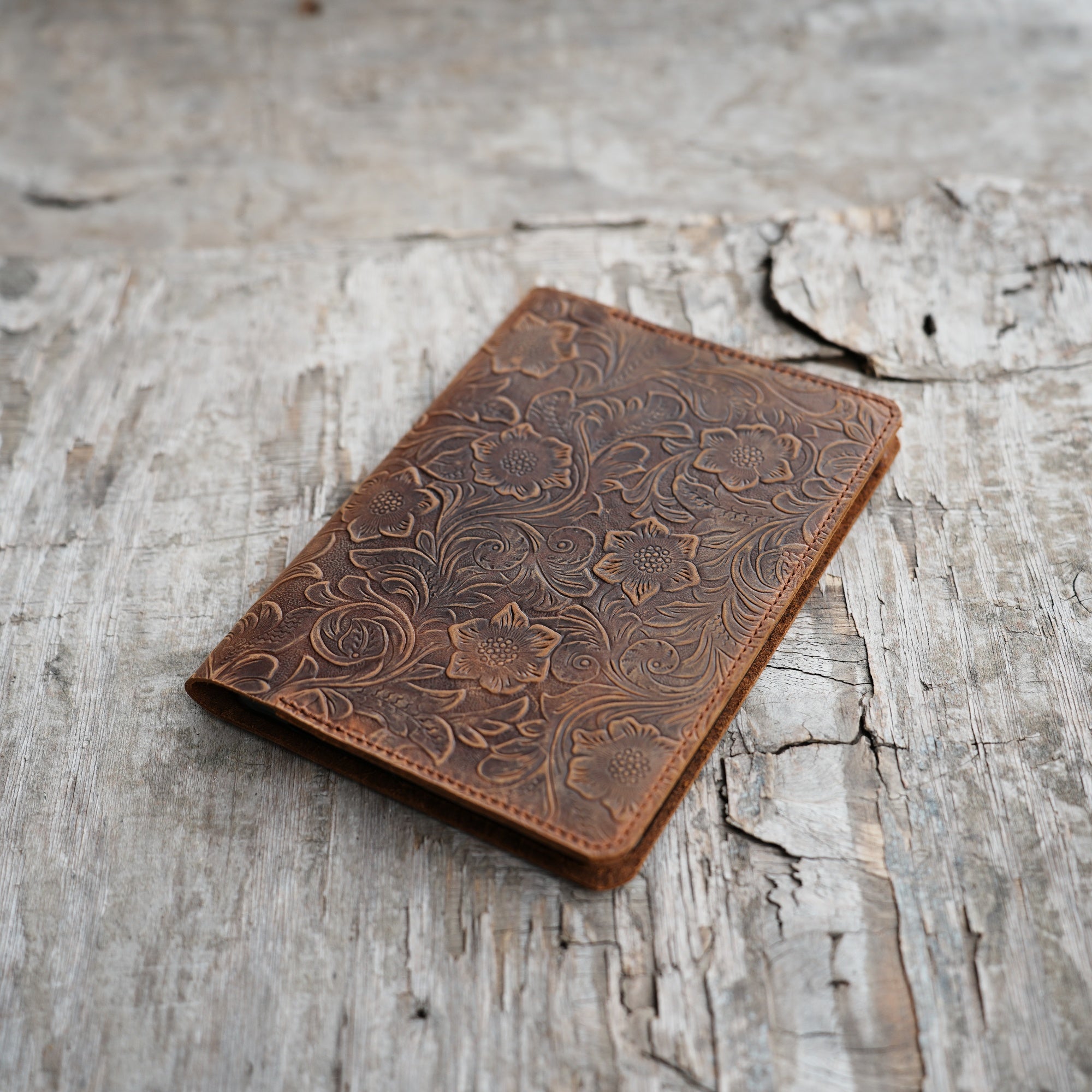 Custom Leather cover  case 2025 iPad 11th  Cases, Leather iPad mini 7  (a17 pro) ,  2024 iPad Pro Air 13 11 pro iPad mini 6