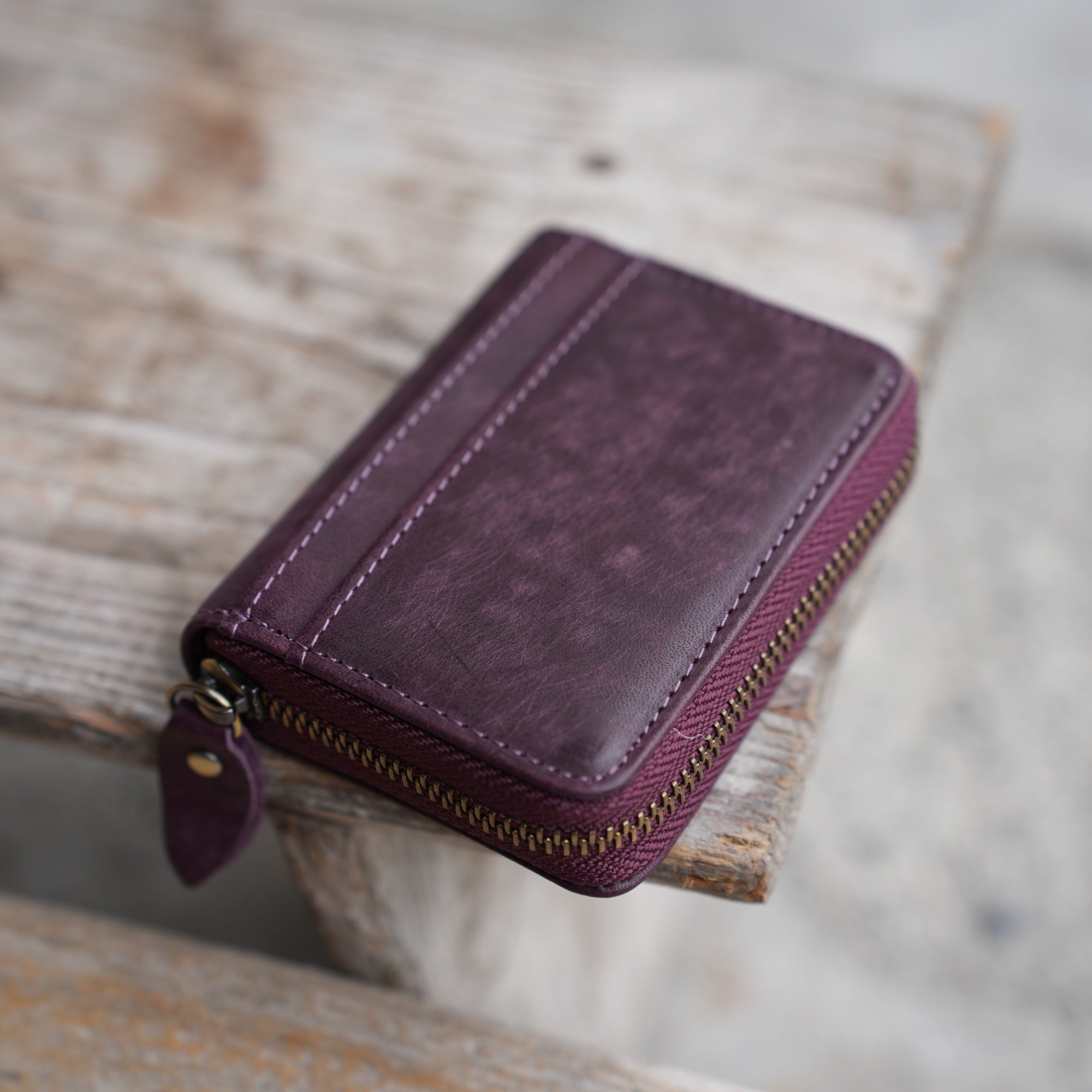 personalized Bifold Wallet, Men's Leather wallet  Card Holder Distressed Leather Wallet  zipper clutch, travel wallet, Leather zipper wallet