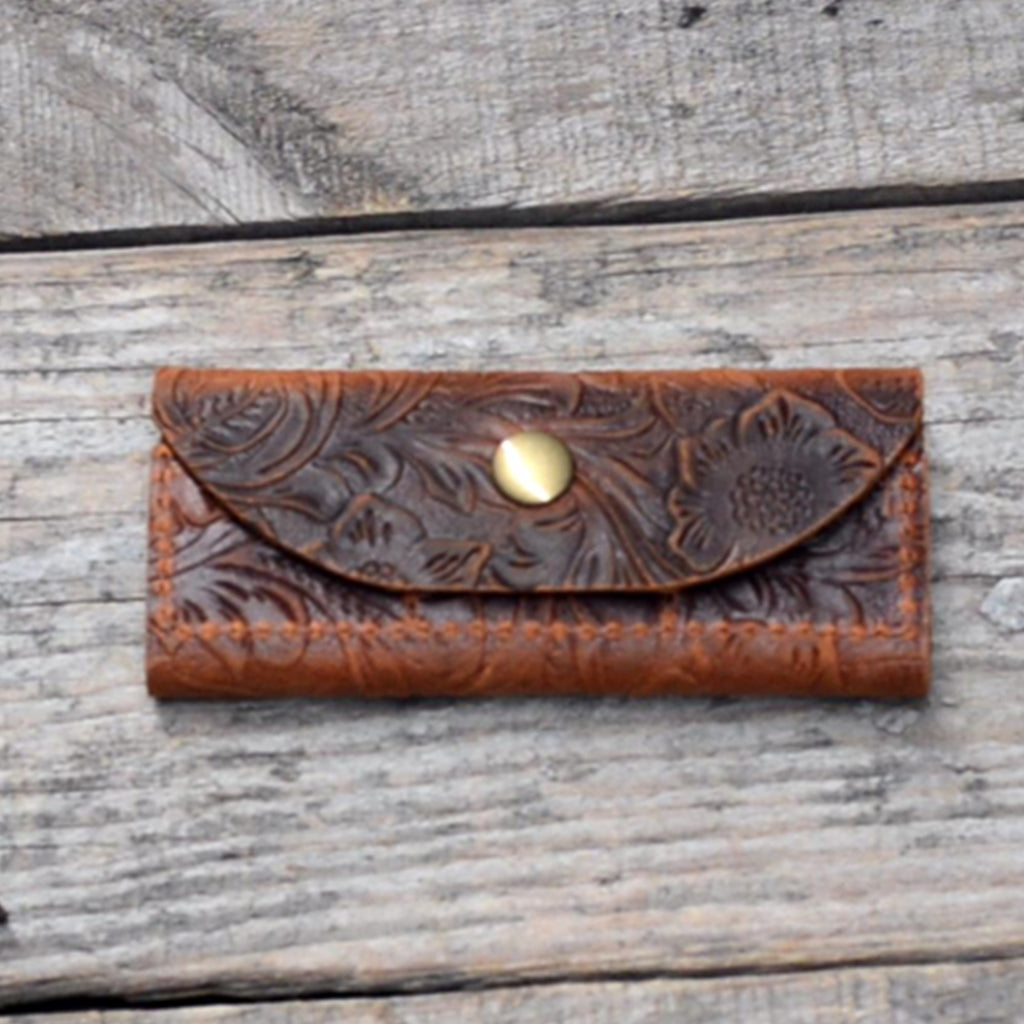 Genuine Leather Guitar shaped pick holder, Guitar Pick Holder Keychain, Picks Case Instrument Leather Keychain Guitar Pick