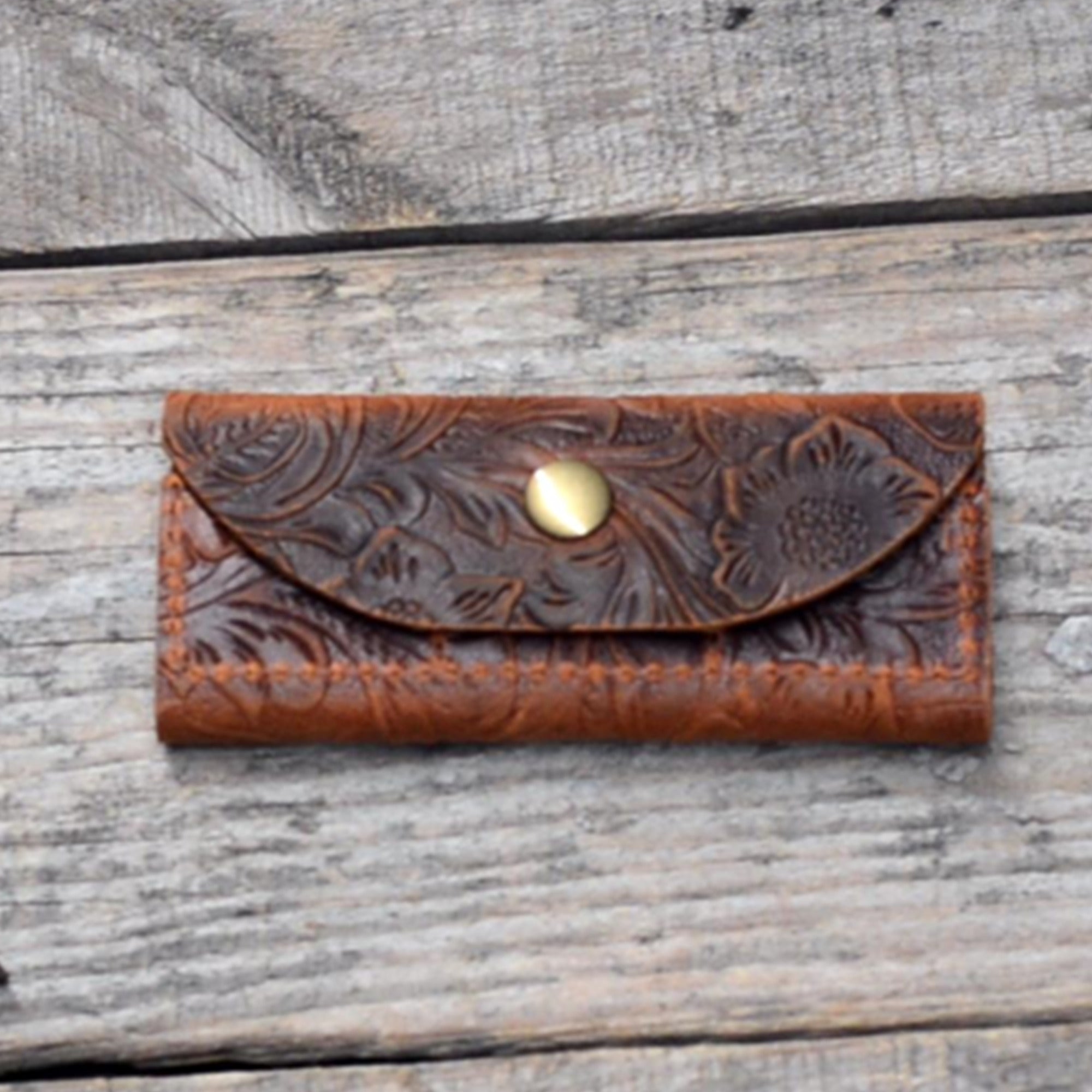 Genuine Leather Guitar shaped pick holder, Guitar Pick Holder Keychain, Picks Case Instrument Leather Keychain Guitar Pick