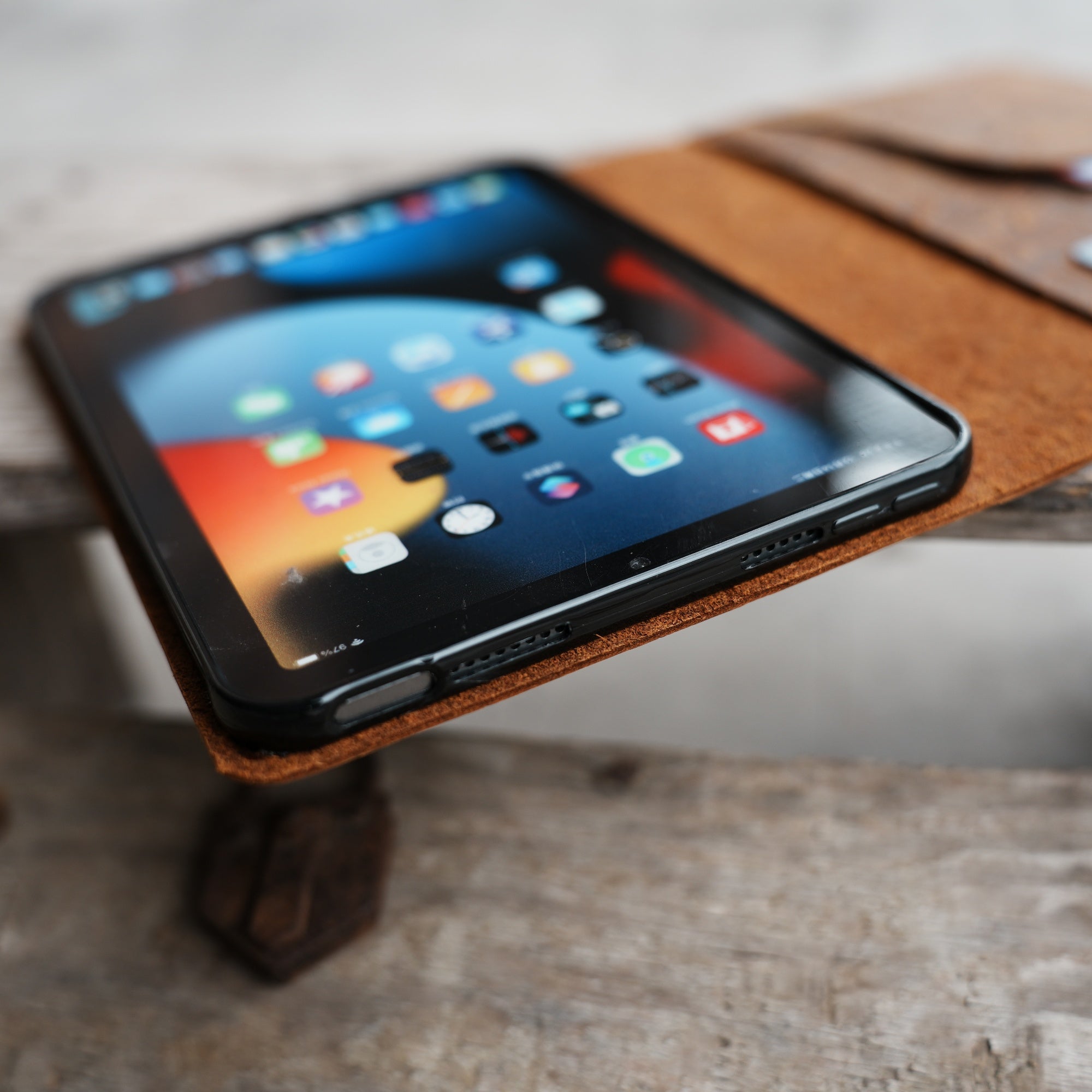 Custom Leather cover  case 2025 iPad 11th  Cases, Leather iPad mini 7  (a17 pro) ,  2024 iPad Pro Air 13 11 pro iPad mini 6