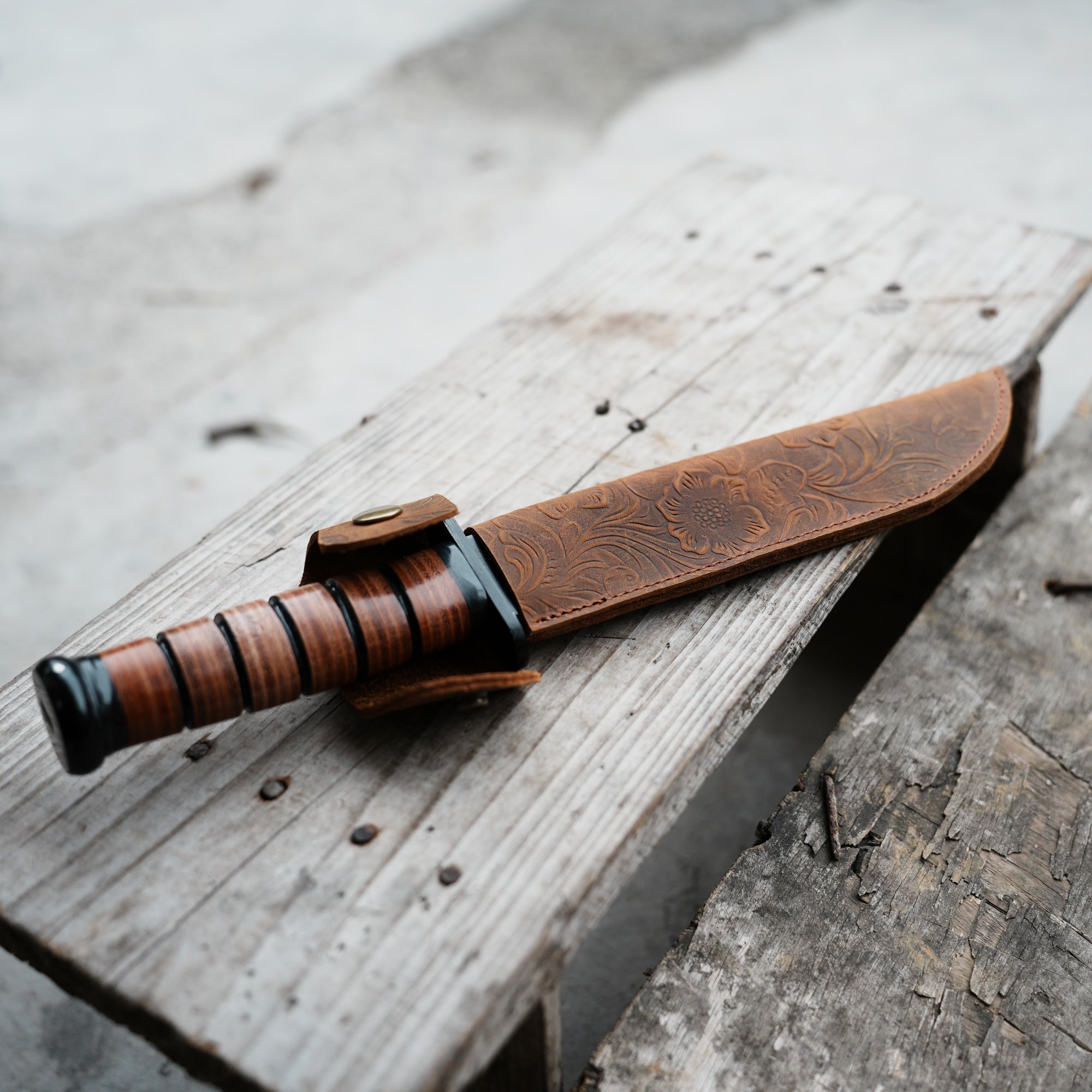 Leather Knife Sheath for Ka-Bar USMC  Hunting Knife  , Straight Holster Knife  Blade 7  Belt Sheath for KA-BAR 1217 Fixed Blade Knife