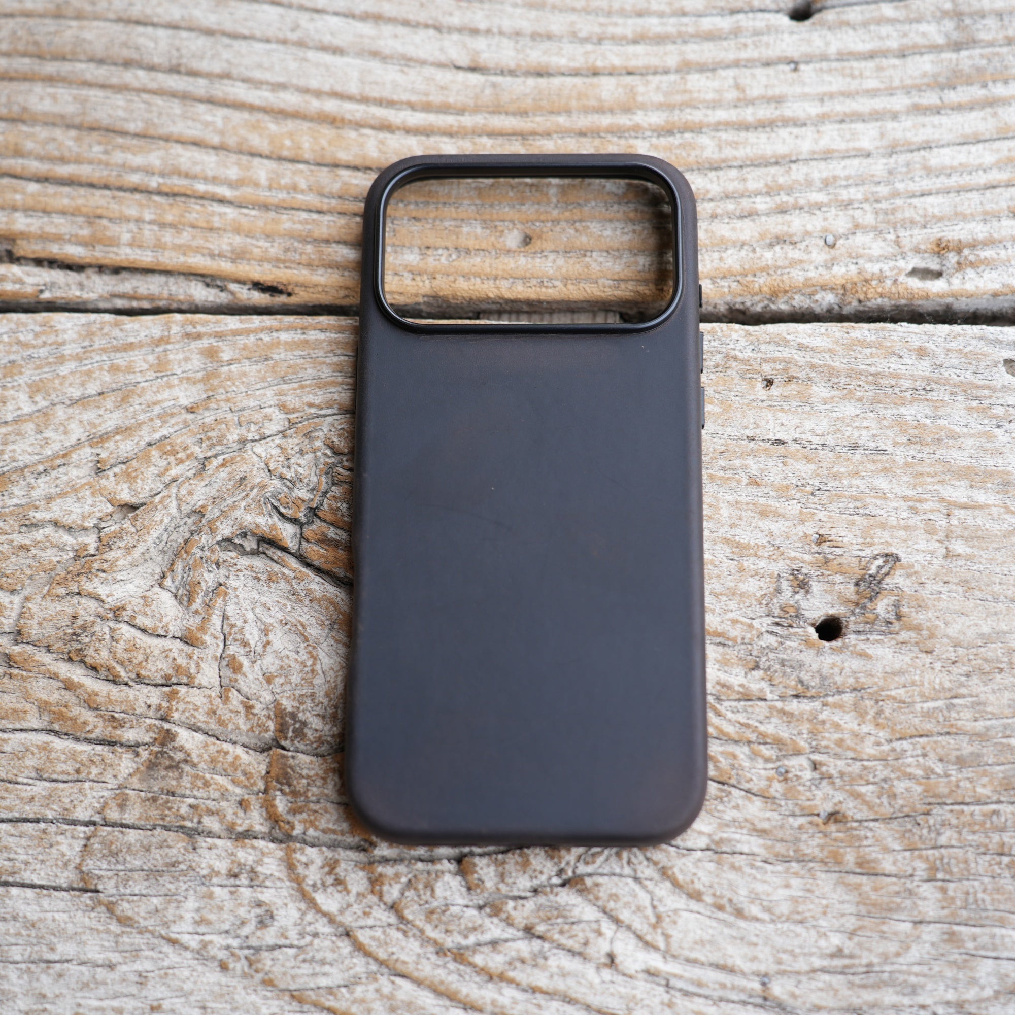 Genuine leather Magsafe Case for  iphone  17  Pro Max / 16 pro / 16  Full Grain Cowhide   leather Case , 17 air Case Full Cover dark brown