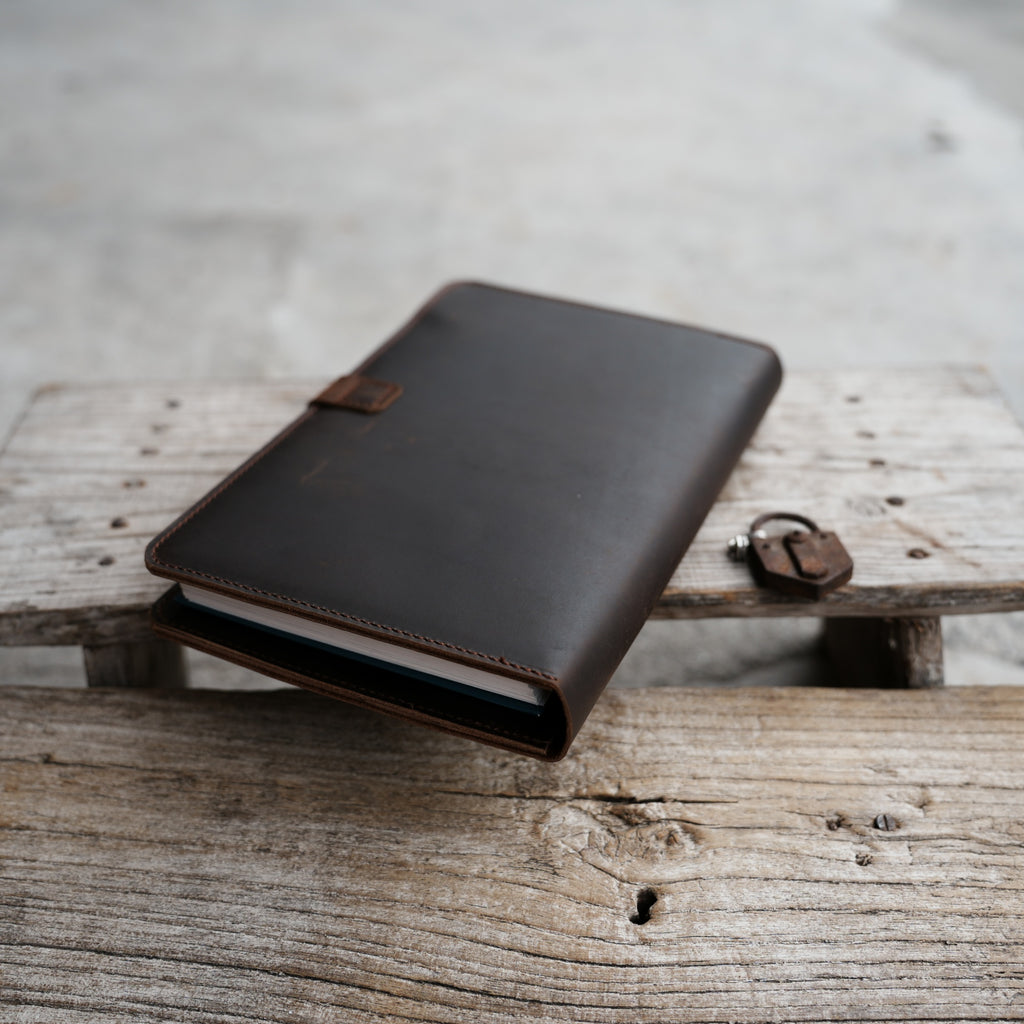 Leather Sketchbook Cover, Leather Artist Sketch Pad Cover for top Spiral Sketch Pad 5.5 x8.5 ,Refillable leather sketchbook Gift for Painter