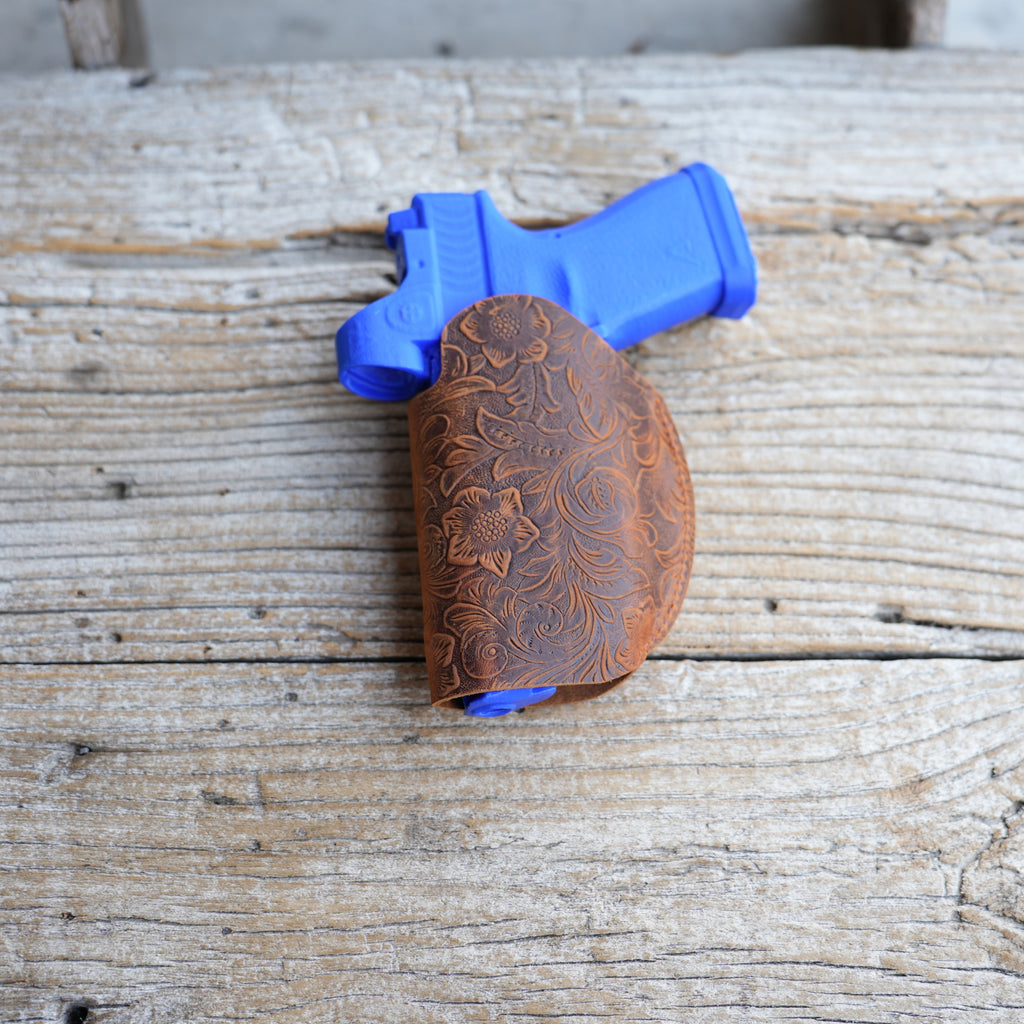 Genuine Leather Gun Holster  Gun Holster IWB , OWB   Glock 19 | G19  MOS w/ Streamlight tlr-7 Sub   Holster  Leather Gun Holster