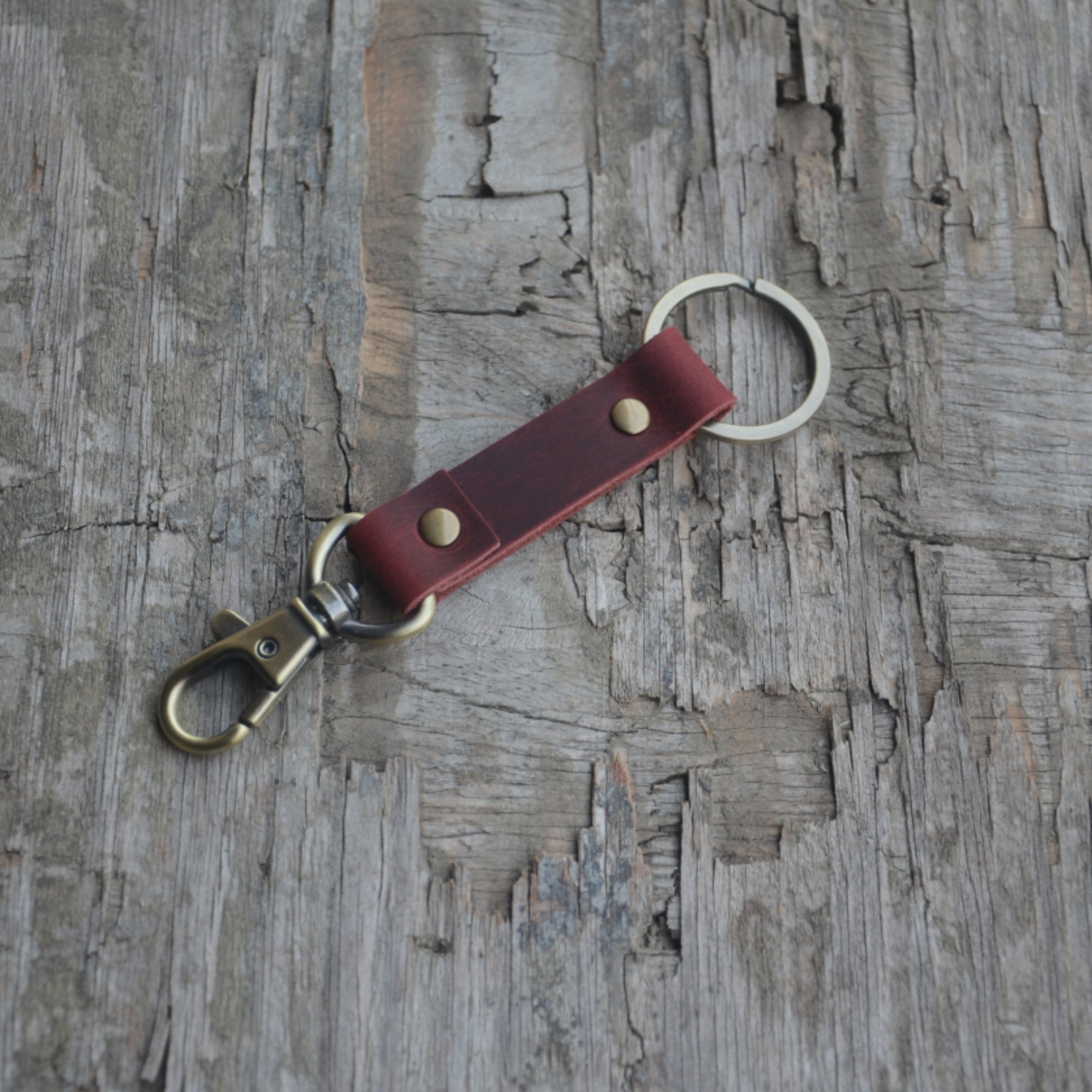 Leather key chain  leather keyring , leather key fob  key clip  Keychain Leather Men's Simple  ClipKeychain, car  Leather  for Gifts