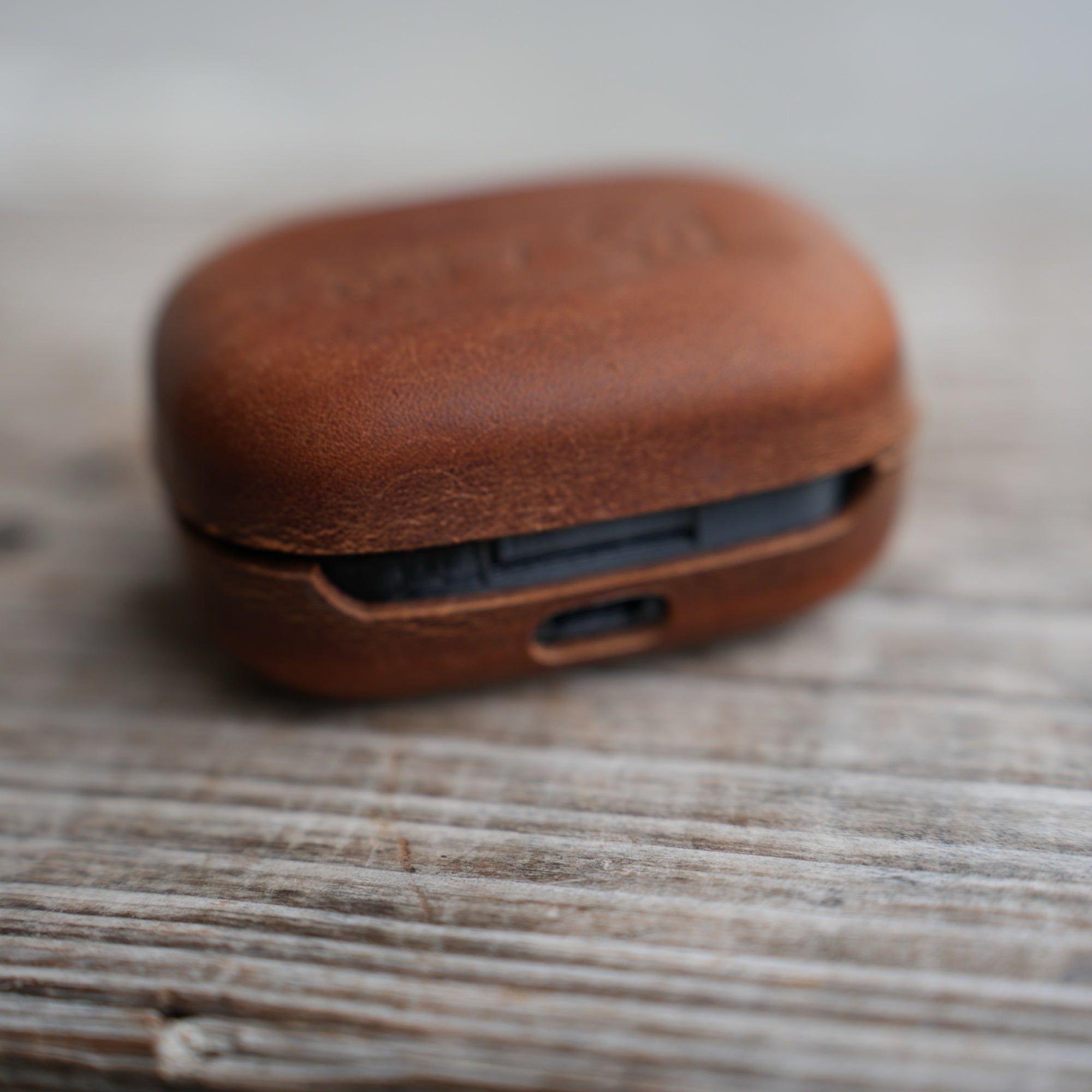 Genuine Leather Distressed Leather for  Bang & Olufsen Beoplay EX   Full Leather Case  Beoplay Eleven Bluetooth wireless headphone case - JJNUSA®