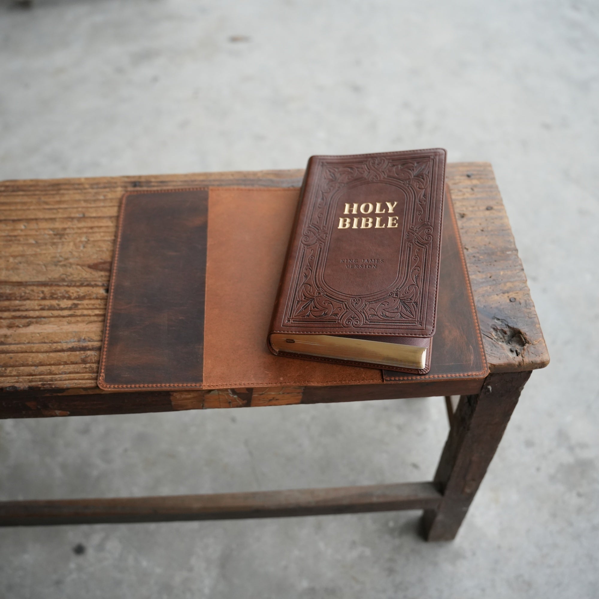 Christian Art Publishers Giant Print KJV Holy Bible, for Standard Size GP Editions/King James Version