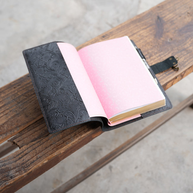 Genuine Leather Cover ESV Study Bible Cover Case for Christian Art Publishers Giant Print ESV Study Bible with Pen Loop Main Image