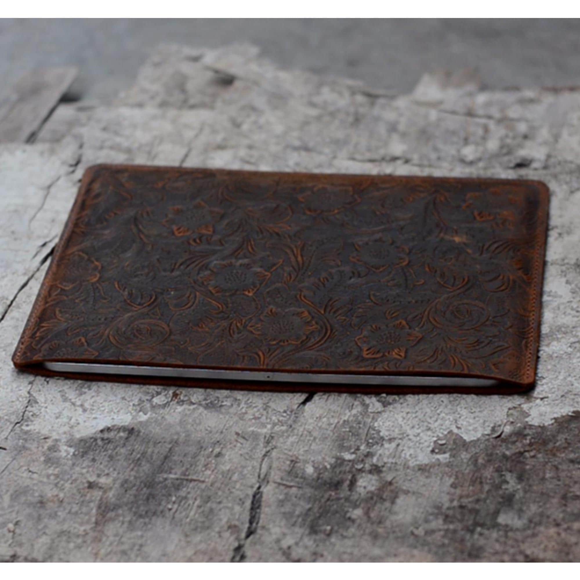 Personalized handmade Leather iPad Pro 11 13 2024 ,Brown Leather iPad Sleeve, Ipad Pro 11 Ipad air 11 13 iPad 11th iPad Air 11 13  case