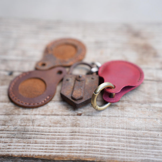 Vintage Genuine Leather Case for AirTag with Key chain, Keys Retro Crazy Horse Leather Full Body Protective,  Apple AirTags Backpacks Hover Image