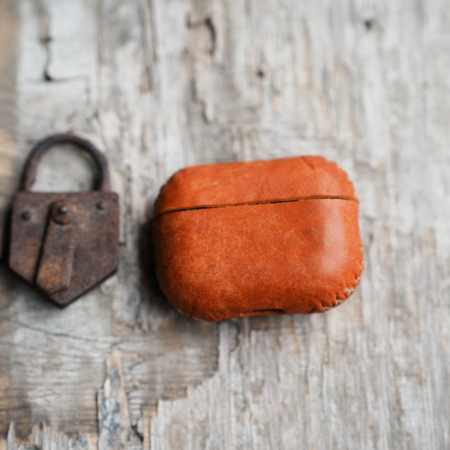 Genuine Leather Distressed Leather for AirPods Pro 3 2  2022 Full Leather Case  AirPods 4 3 Bluetooth wireless headphone  AirPods 4  case Main Image