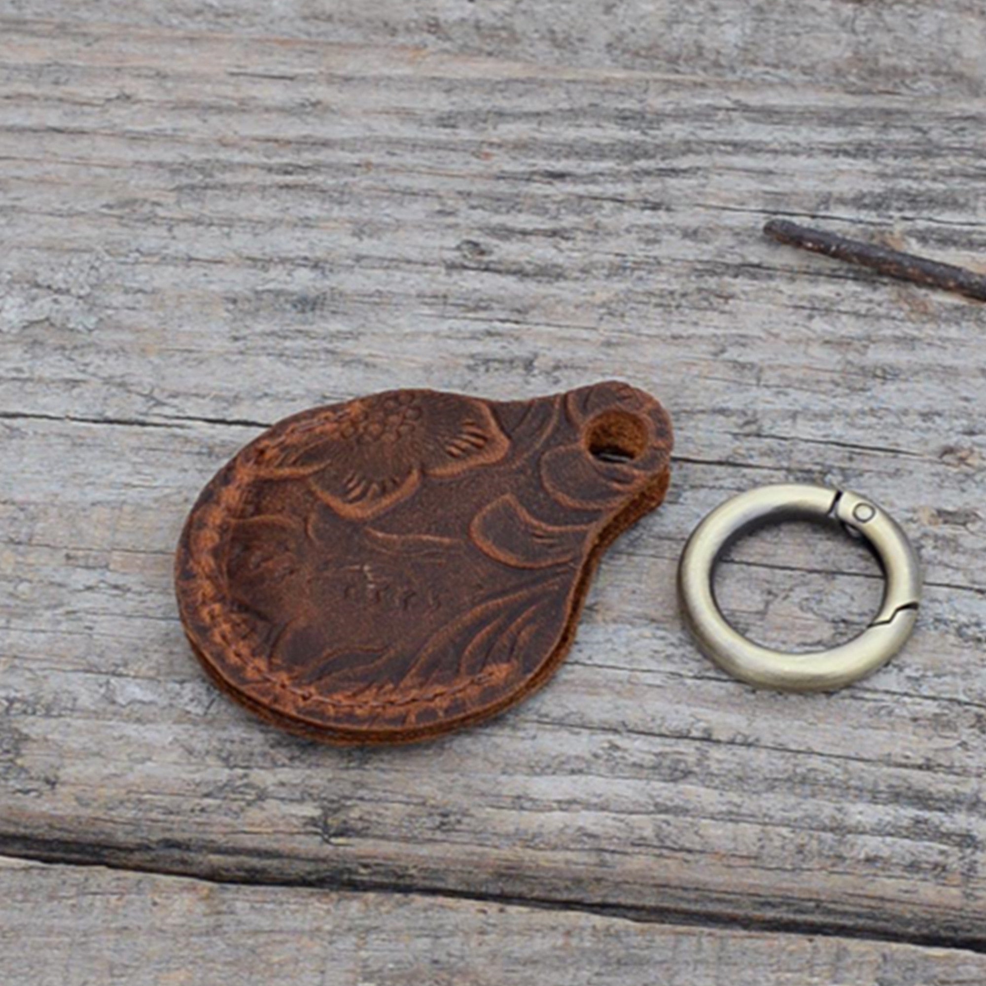 JJNUSA Vintage Genuine Leather Case Compatible with AirTags with Keychain