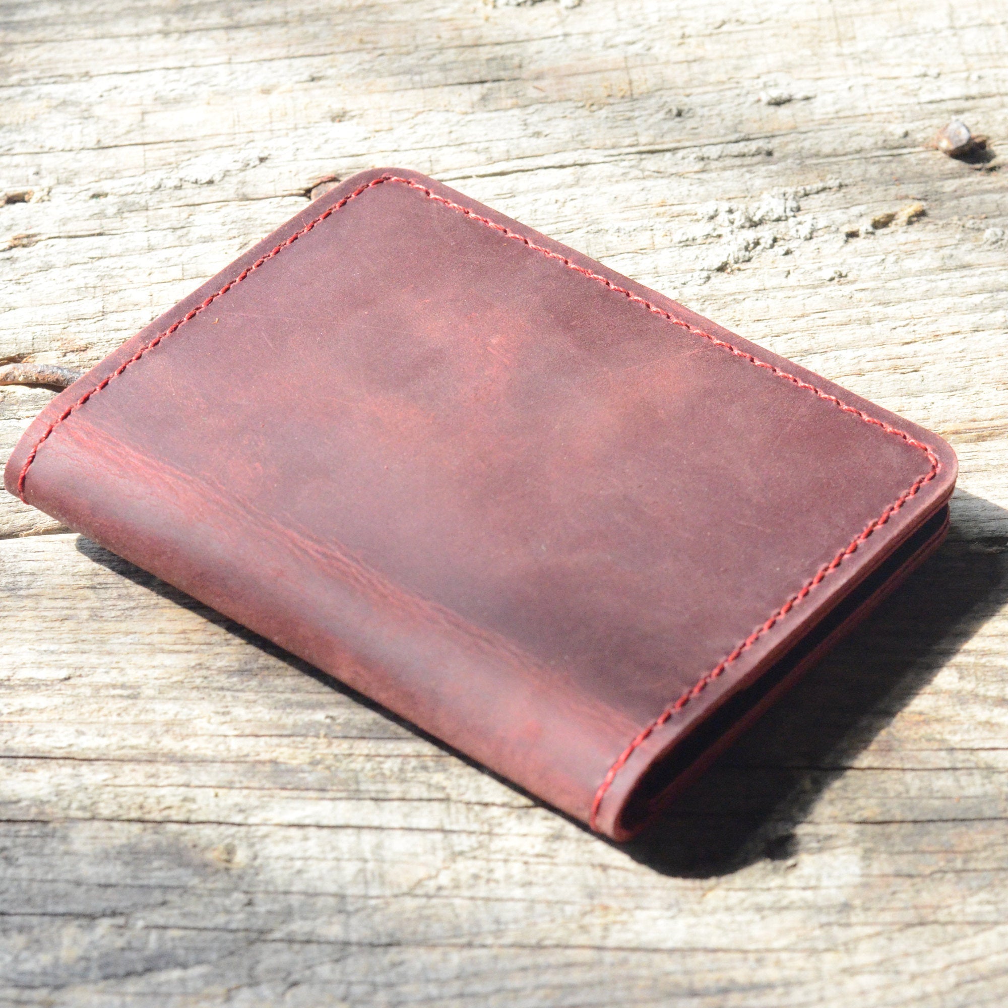 JJNUSA Bifold Wallet, Men's Minimalist Card Holder Distressed Leather Wallet | Red - JJNUSA